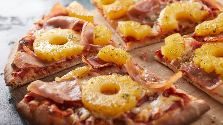 Hawaiian pizza