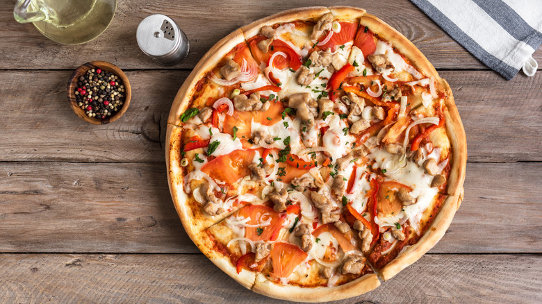 Spicy chicken pizza recipe