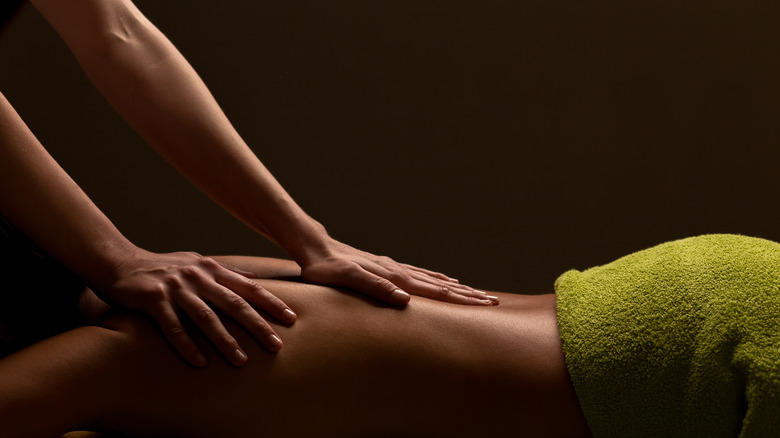 A fulfilling spine massage