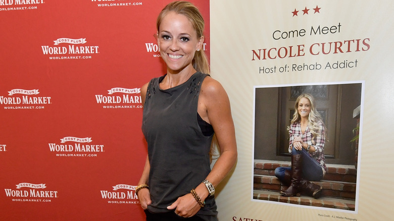 Nicole Curtis at a meet and greet event