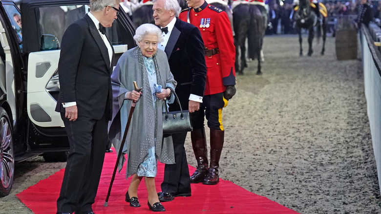 Queen Elizabeth walking