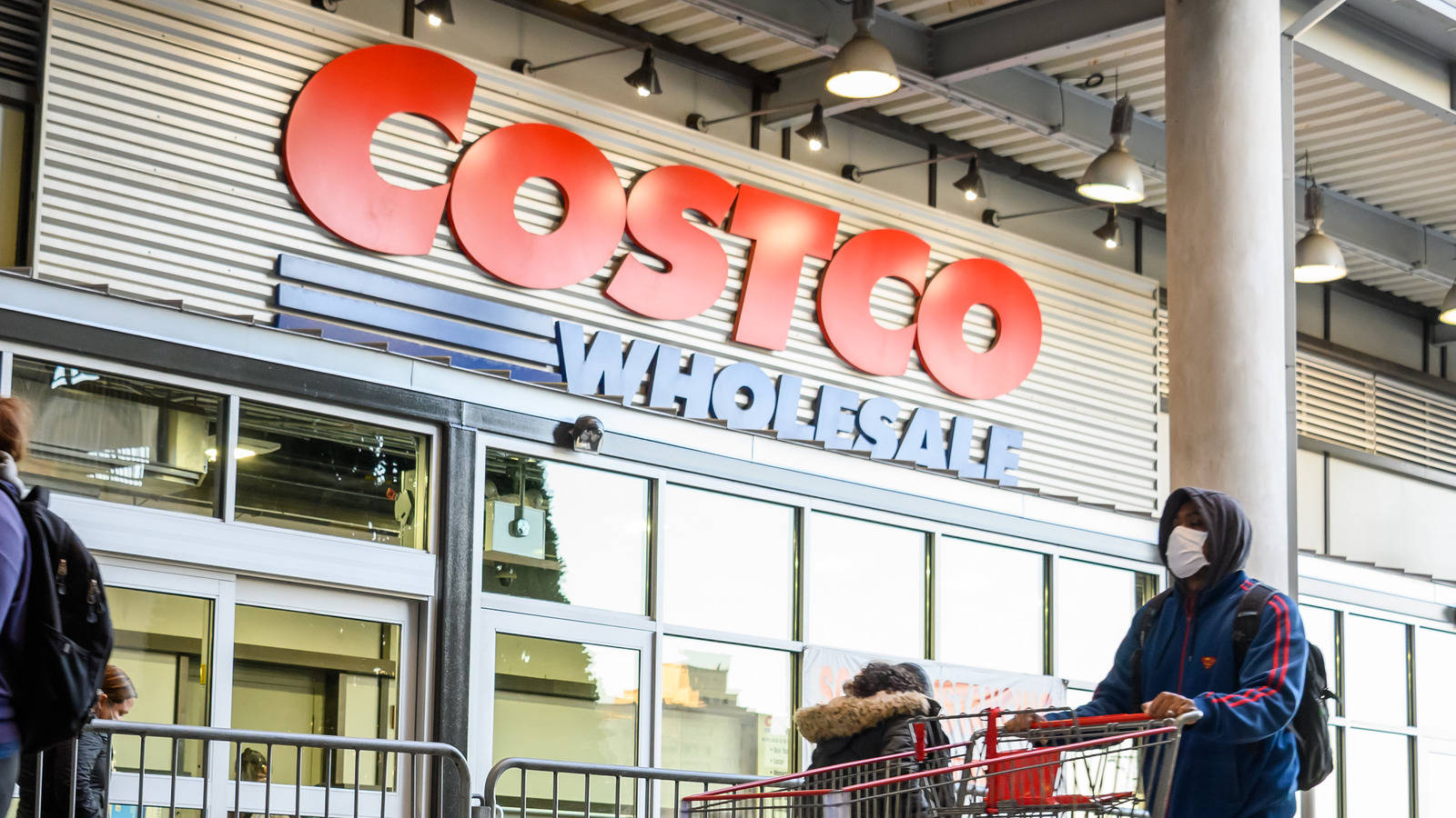 The Real Difference Between Costco Memberships