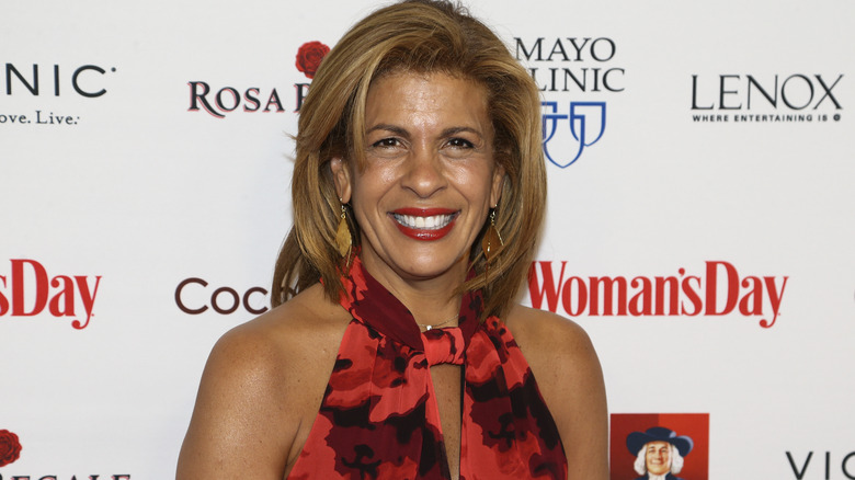 Hoda Kotb posing for photo