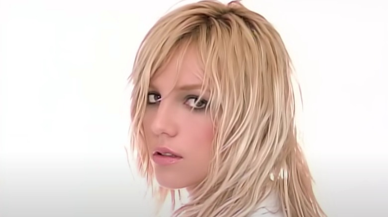 Britney Spears performing in Everytime video