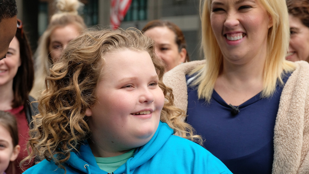 Alana "Honey Boo Boo" Thompson at an event with her mother