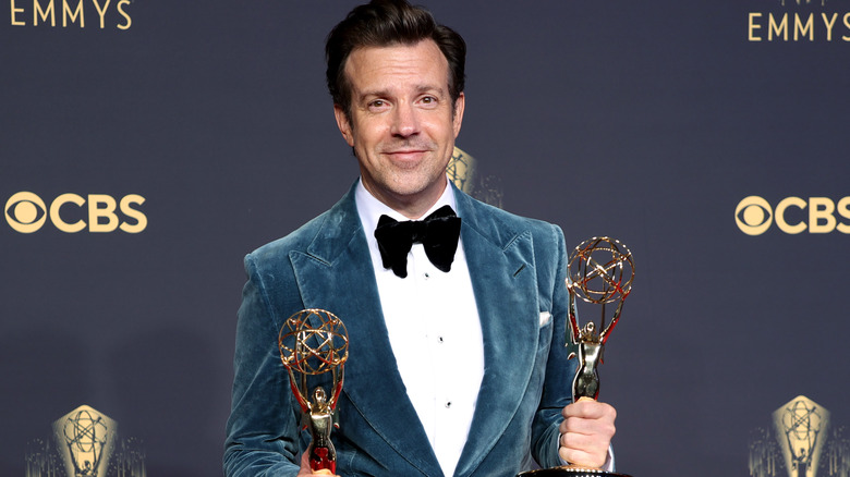 Jason Sudeikis on the red carpet