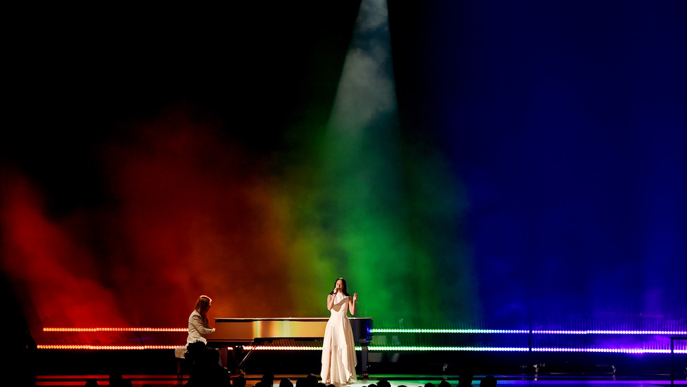 Kacey Musgraves performing Rainbow