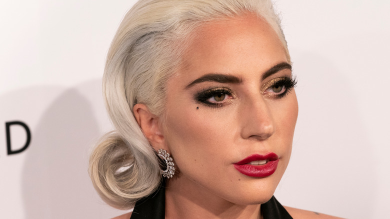 Lady Gaga shows off her blonde hair