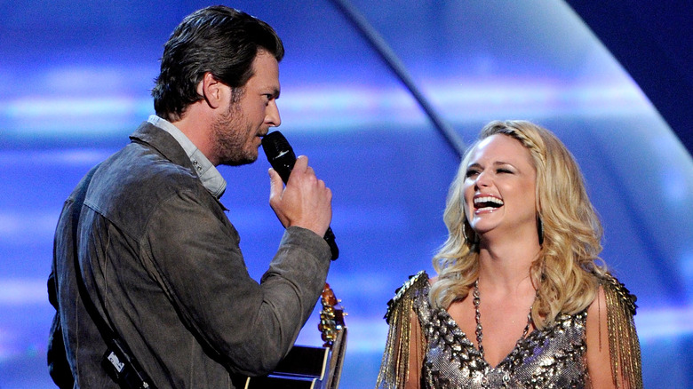 Miranda Lambert and Blake Shelton singing