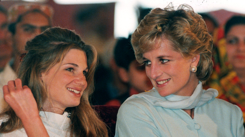 Jemima Khan talking with Princess Diana