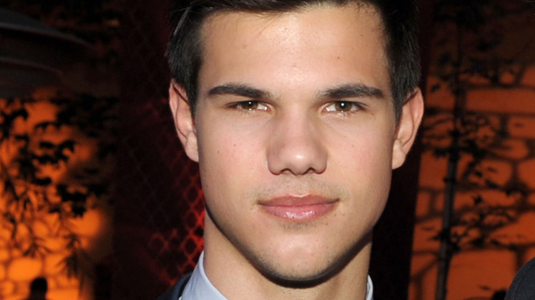 Taylor Lautner at New Moon premiere 