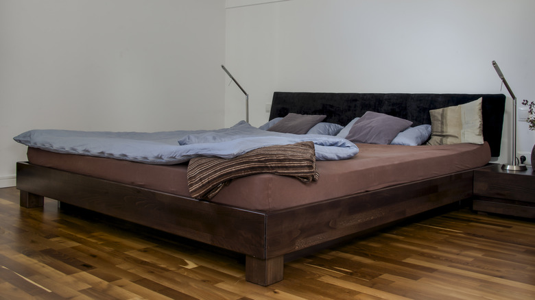 Modern-day waterbed