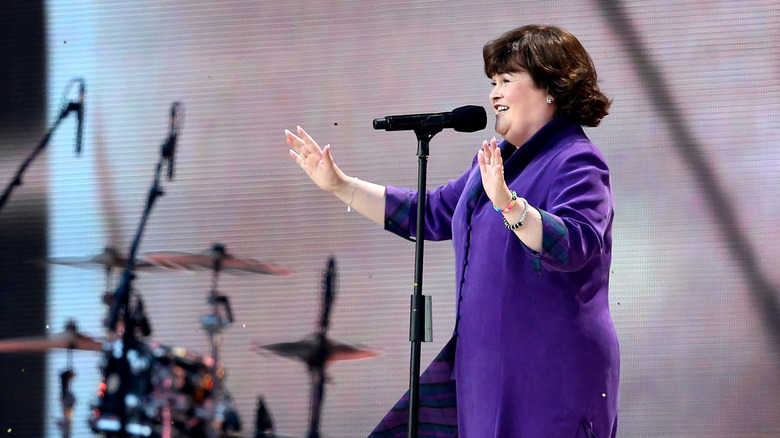 Susan Boyle in purple