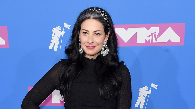 Stacy London dressed in black