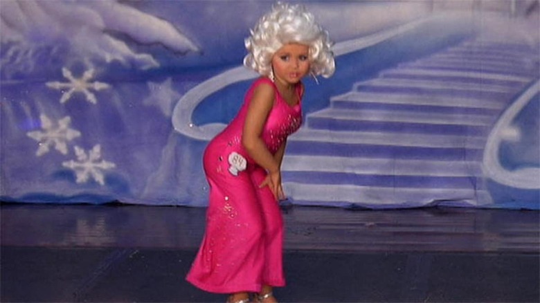 Girl dressed as Dolly Parton on "Toddlers & Tiaras" 