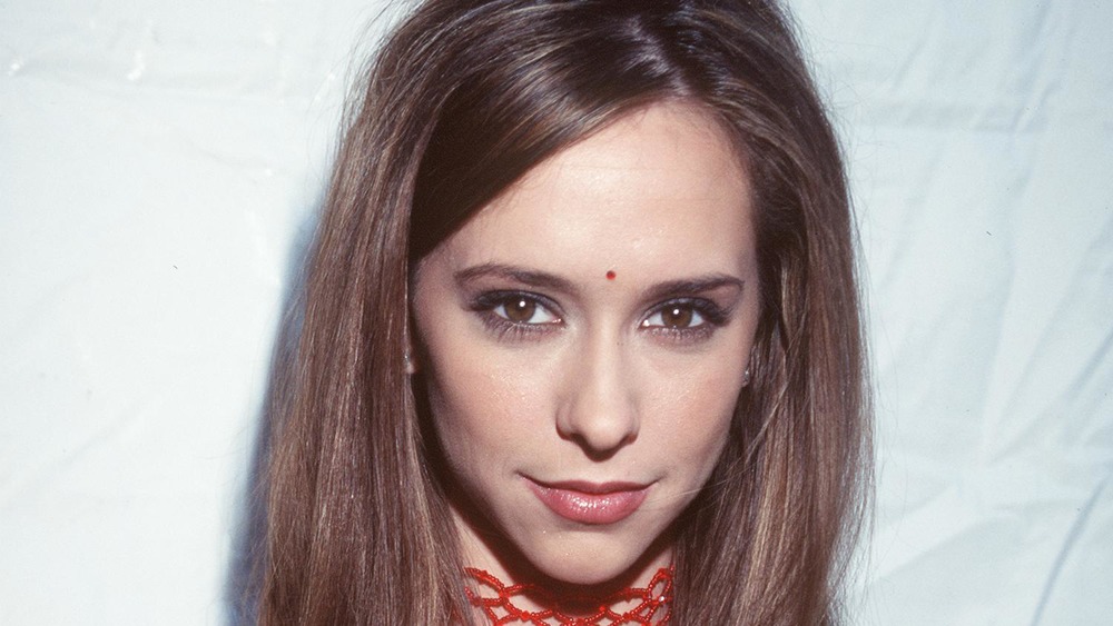 Jennifer Love Hewitt at the 1999 AMAs