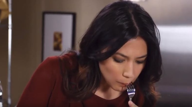 Michelle Branch cooking eating