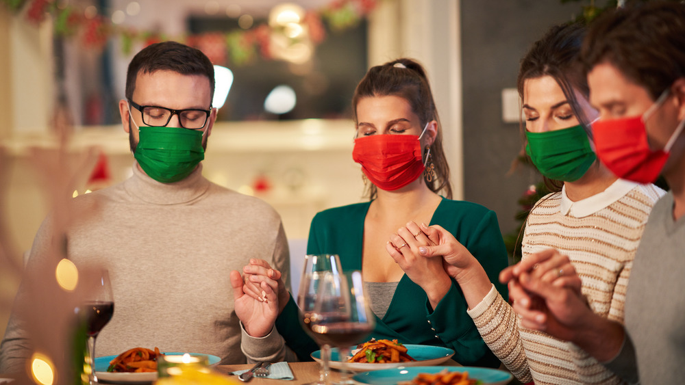 Mask wearing at a dinner