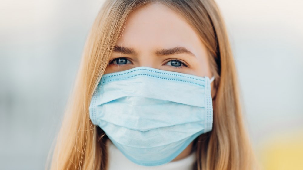 Woman wearing face mask