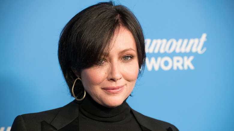 Shannen Doherty smiling