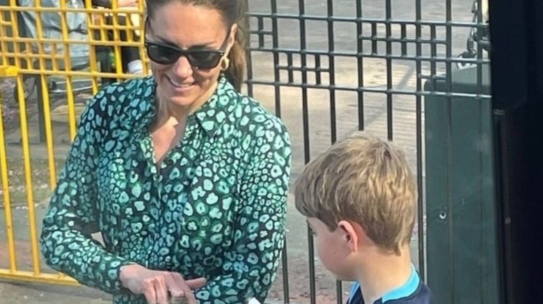 Kate Middleton in green leopard print