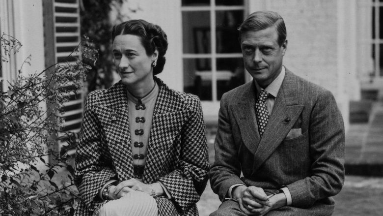 King Edward VIII and Wallis Simpson outside