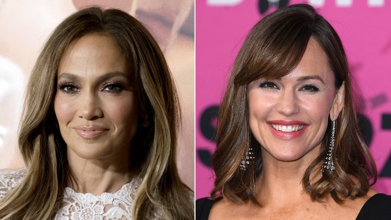 Jennifer Lopez and Jennifer Garner smiling