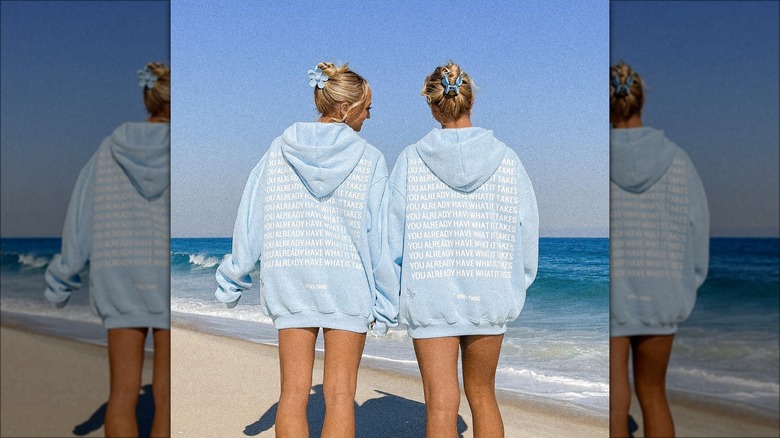 Rybka twins on beach