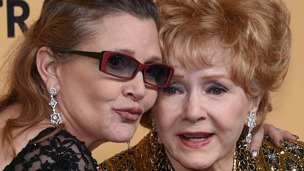 Carrie Fisher & Debbie Reynolds on red carpet