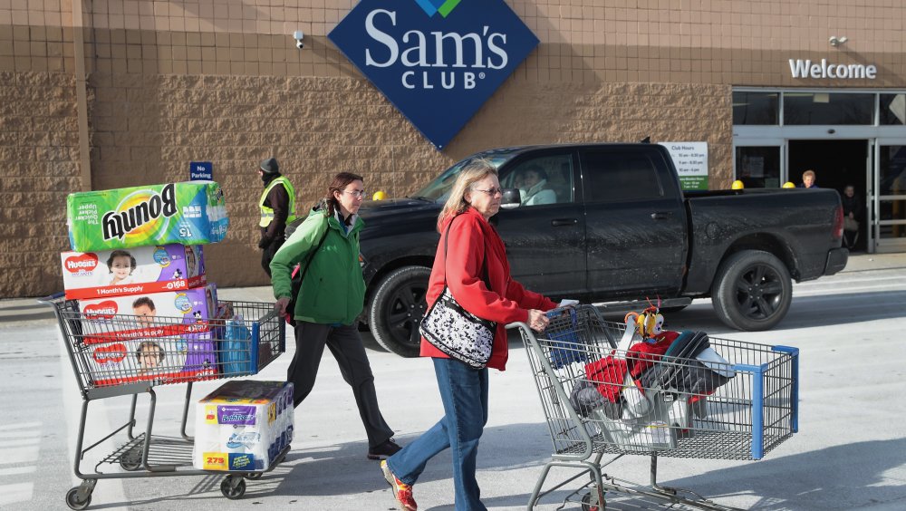 Sam's Club shoppers