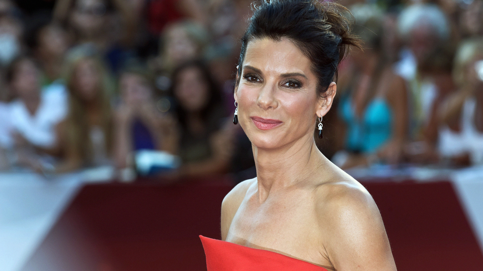 Sandra Bullock reveals why she isn't on social media