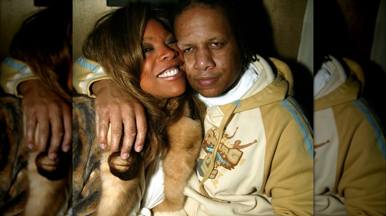 Wendy Williams and ex, Kevin Hunter, hugging