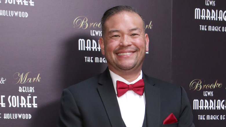 Jon Gosselin smiles on the red carpet