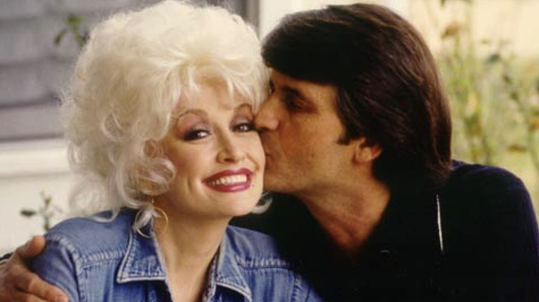 Carl Thomas Dean kissing Dolly Parton's cheek