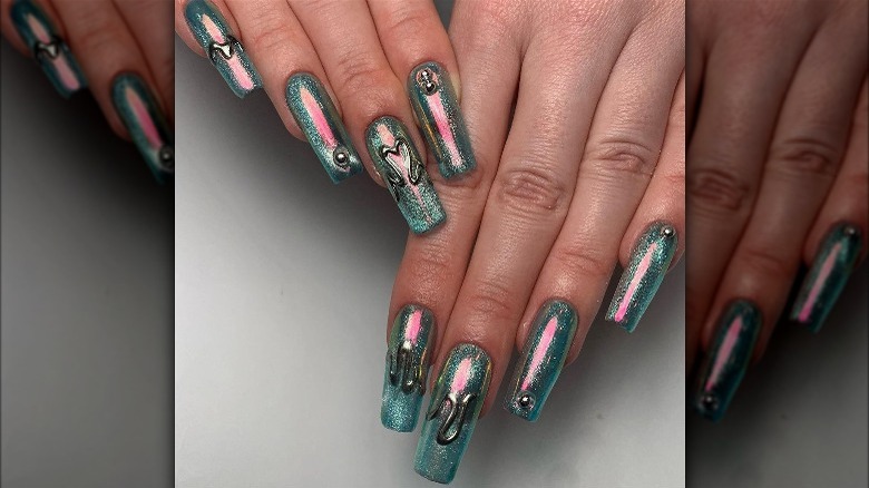 Instagram cat-eye nails