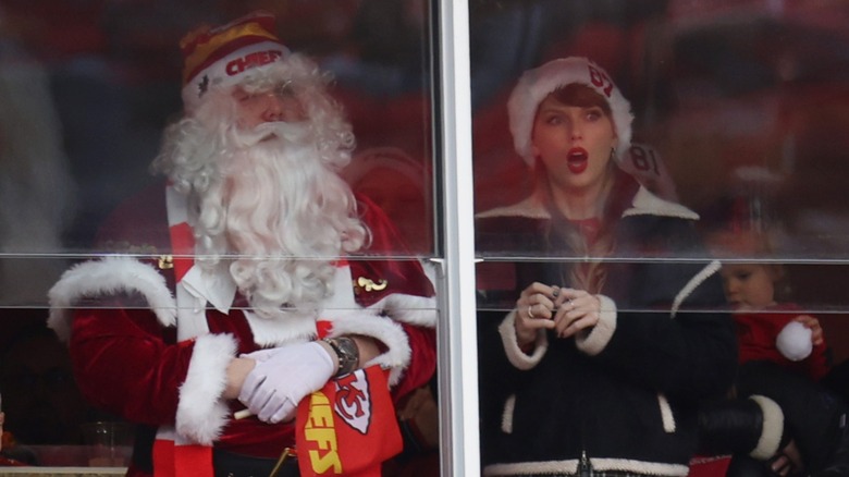 Austin Swift Taylor Swift watching game