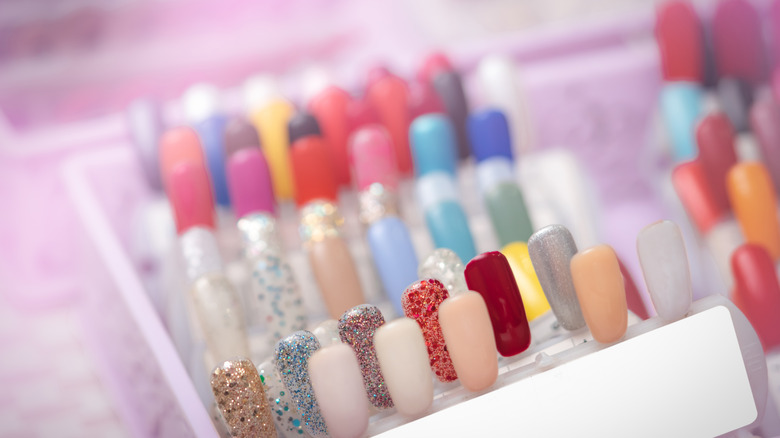 Selection of artificial nails