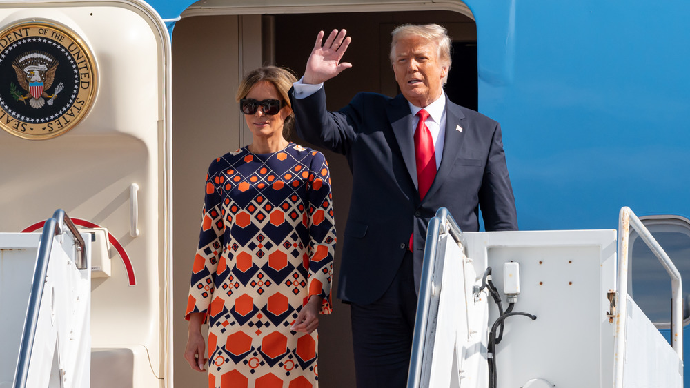 Donald Trump and Melania coming off Air Force One