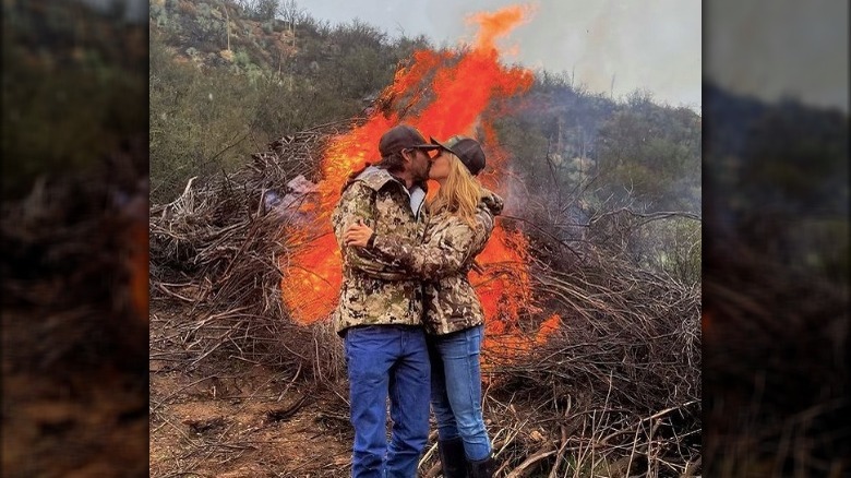 Ryan Bingham and Hassie Harrison kissing