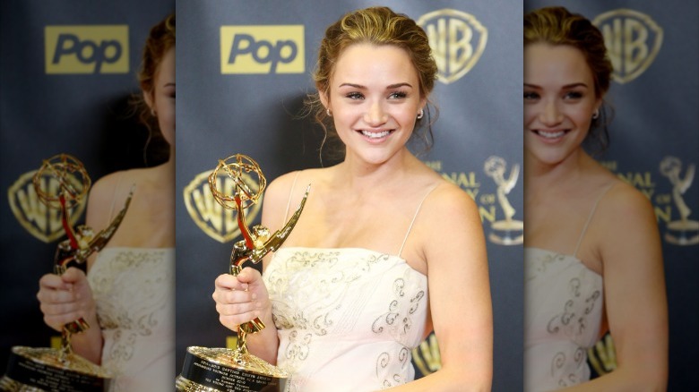 Hunter King with her 2015 Emmy