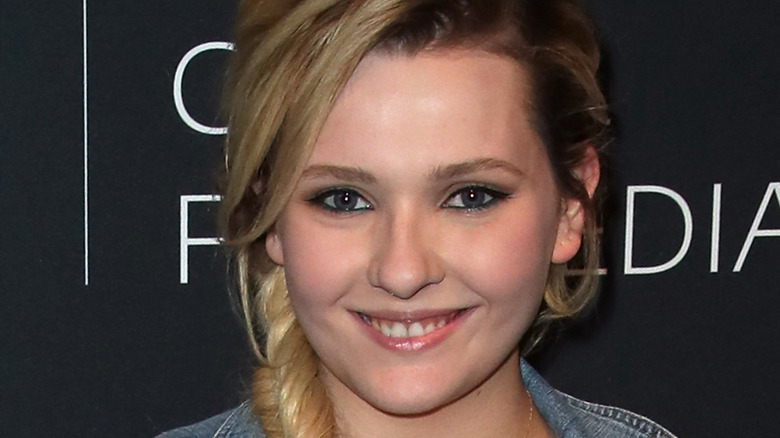 Abigail Breslin smiling