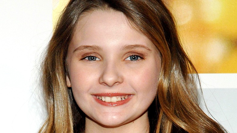 Abigail Breslin smiling