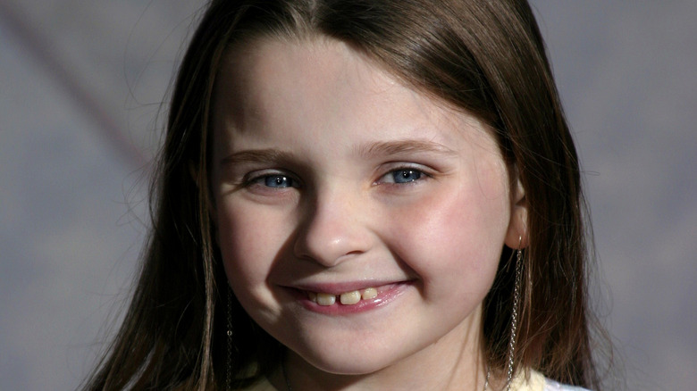 Young Abigail Breslin smiling
