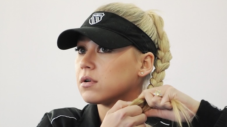 Anna Kournikova braids hair 