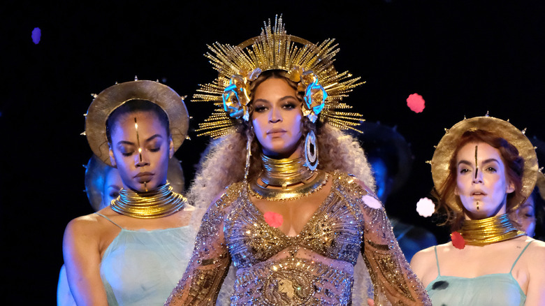 Beyoncé performing in 2017