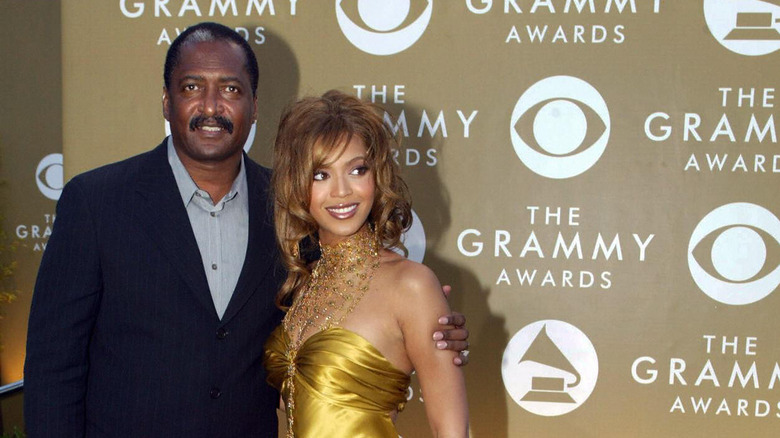 Beyoncé and Matthew Knowles in 2004