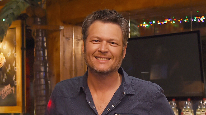 Blake Shelton grinning 