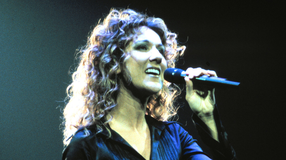 Céline Dion singing