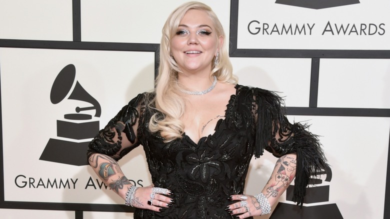 Elle King posing