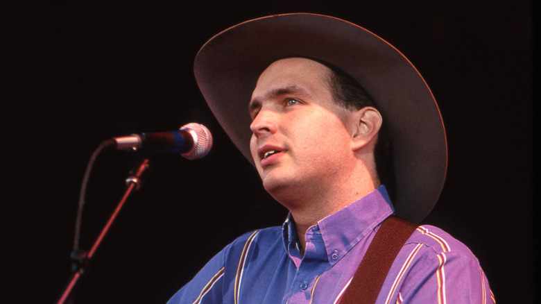 Garth Brooks performing